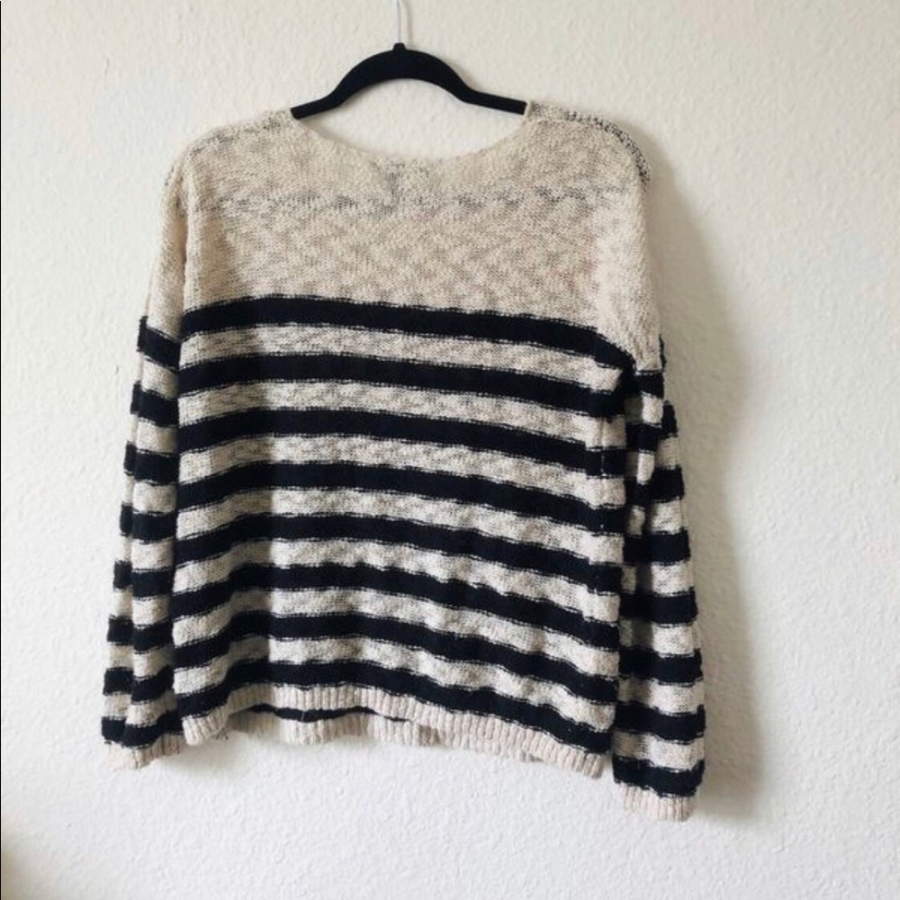 Cream Knit Blouse / Sweatshirt